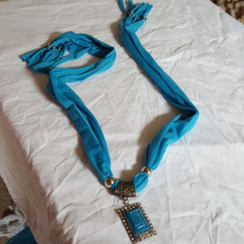 Belt/neclace